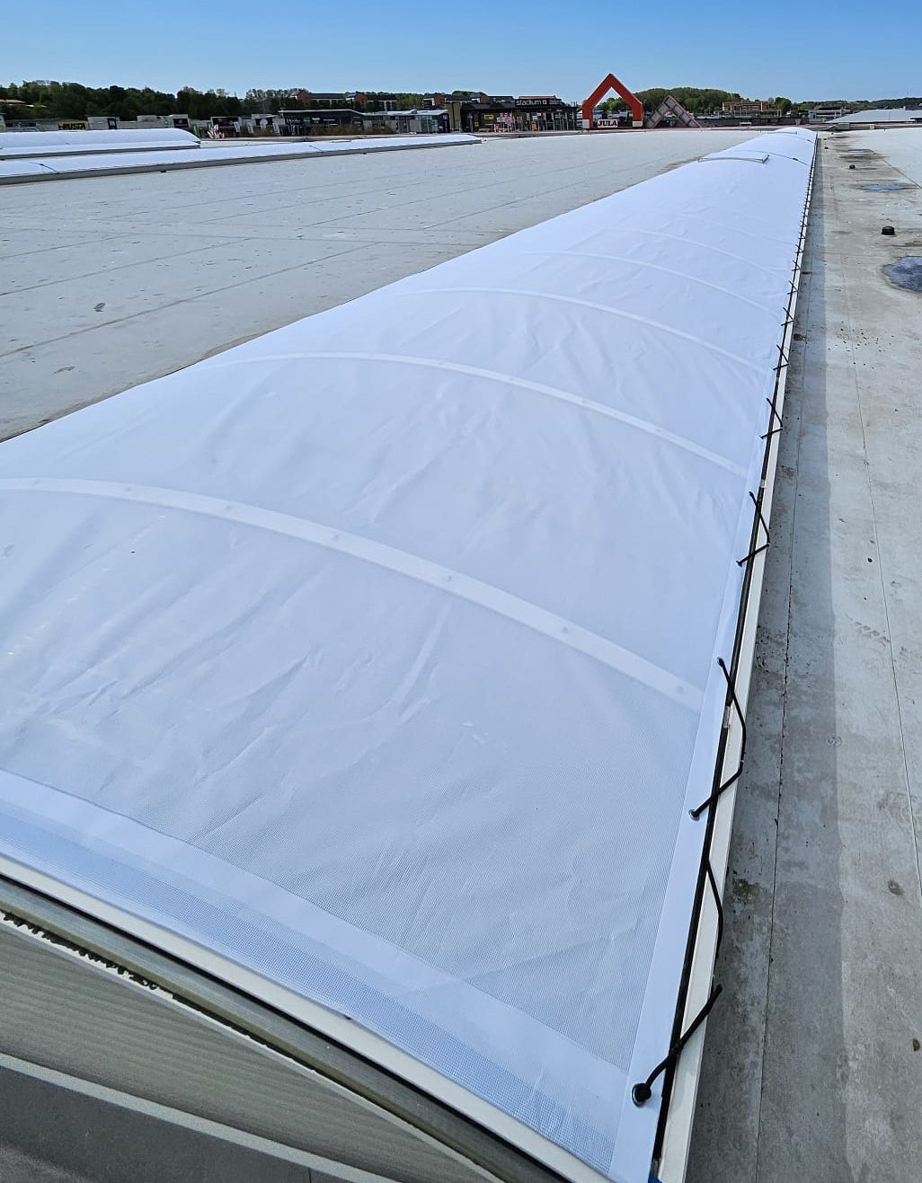 Coolmonkey temperature shield, rooflight detail